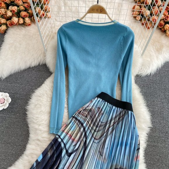 Women V-Neck Drawstring Top And Long Skirt - Picture 11 of 12